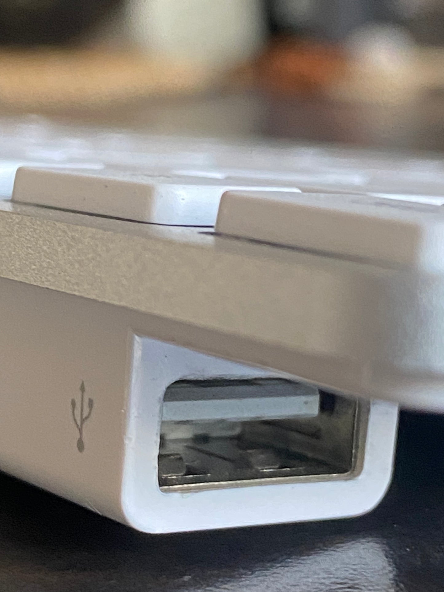 【當日出貨】|A1243 Apple原廠USB可收藏盒裝有線鍵盤|機況很好 |註冊保固90天