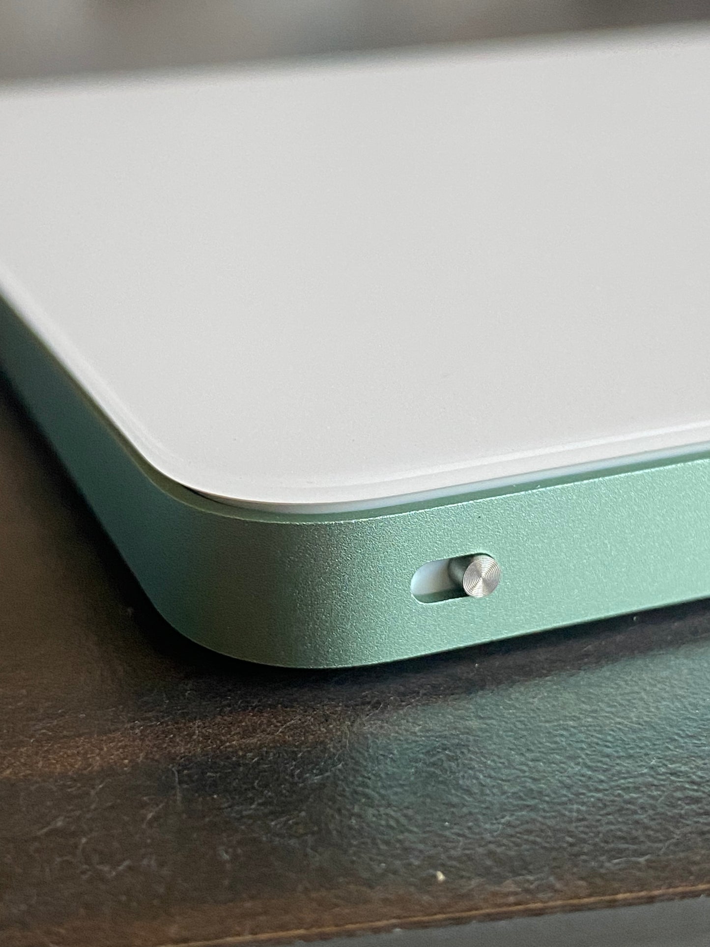 A1535 超稀有綠色蘋果巧控板三代Magic Trackpad