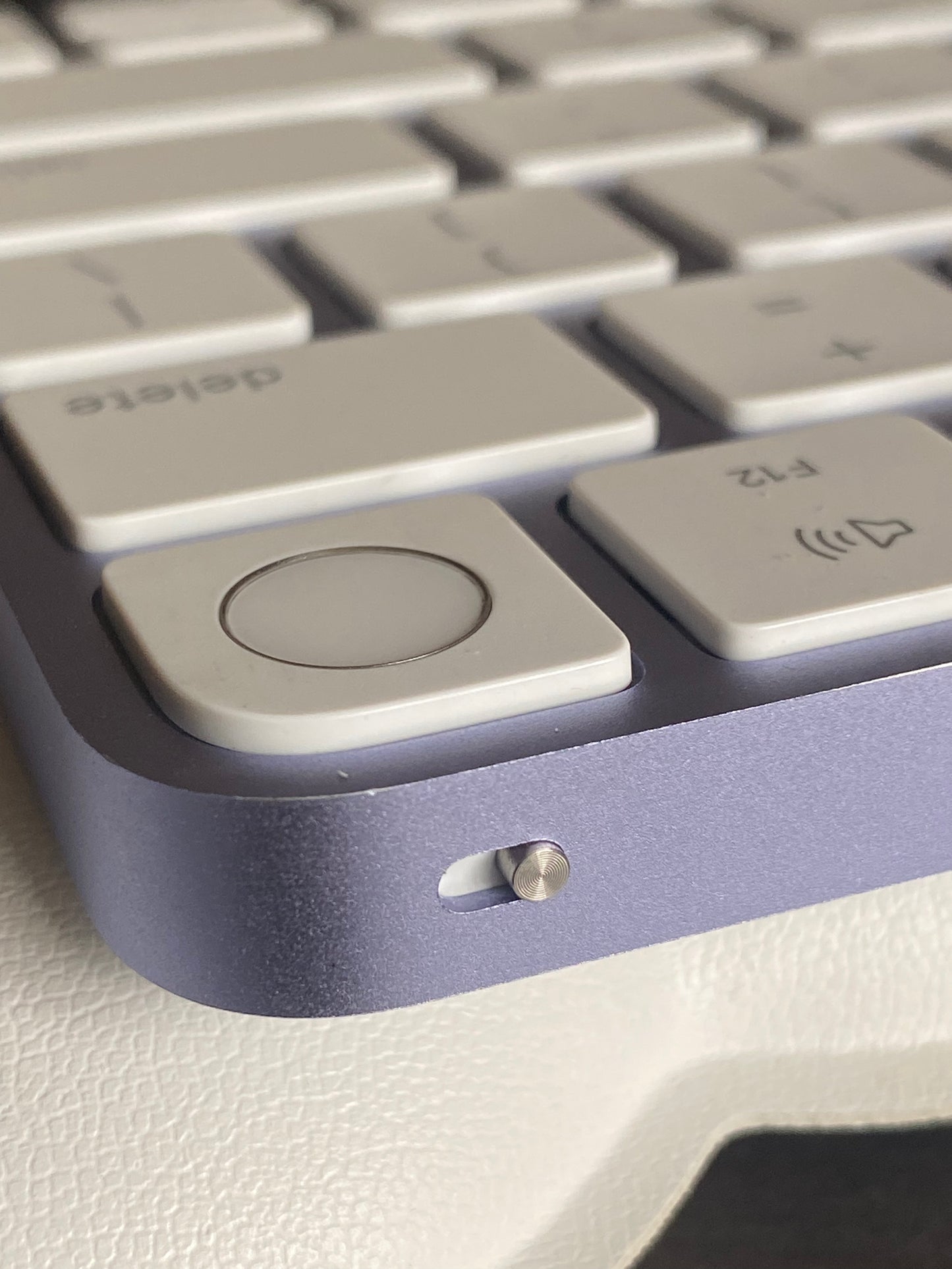 【A2449】Apple 紫色巧控鍵盤(含Touch ID)｜全新未使用iMac紙膜