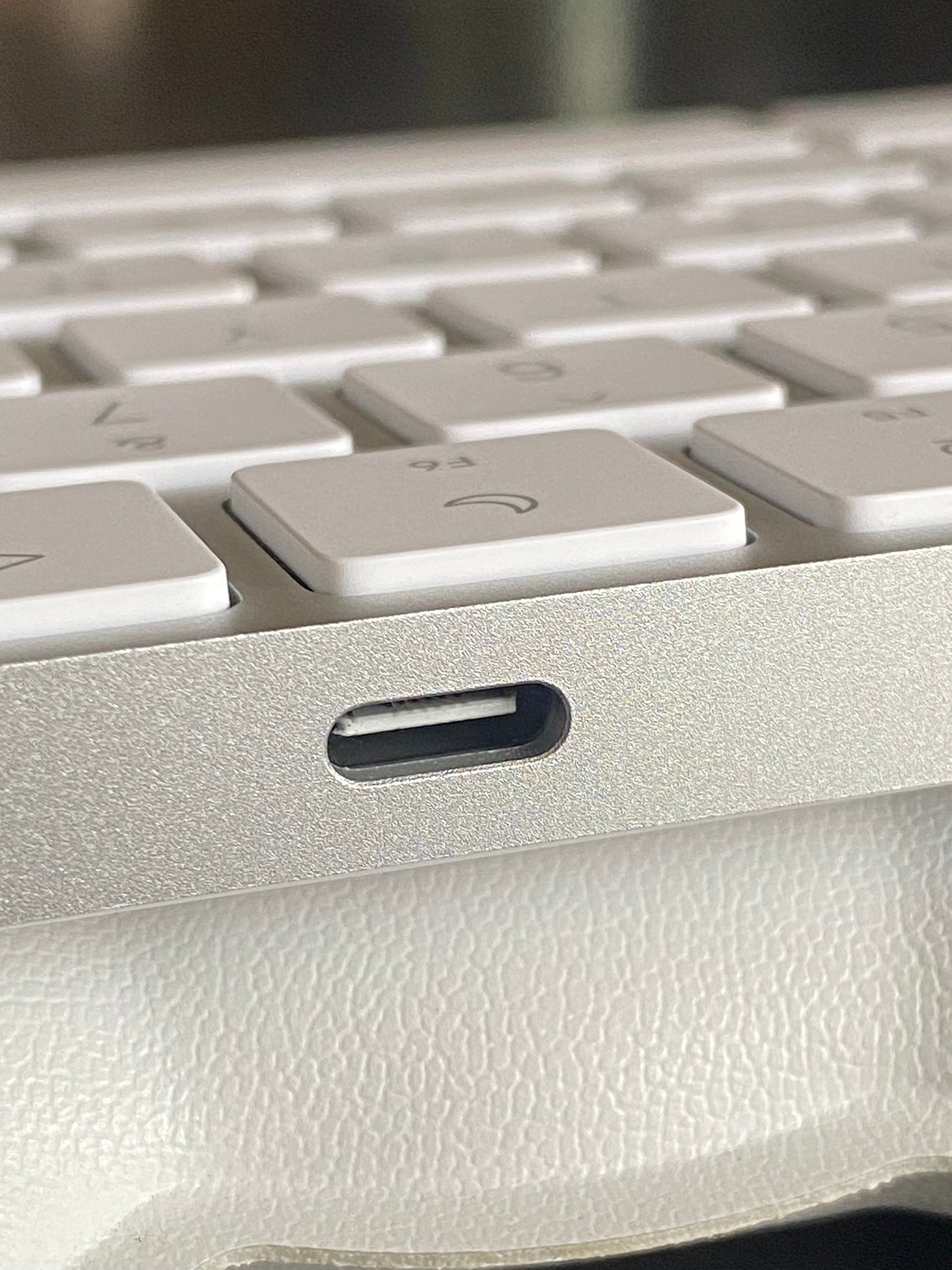 【當日出貨】｜A3118 USB-C 最新版 Apple 白色巧控鍵盤with Touch ID｜九成新以上 ｜註冊保固90天