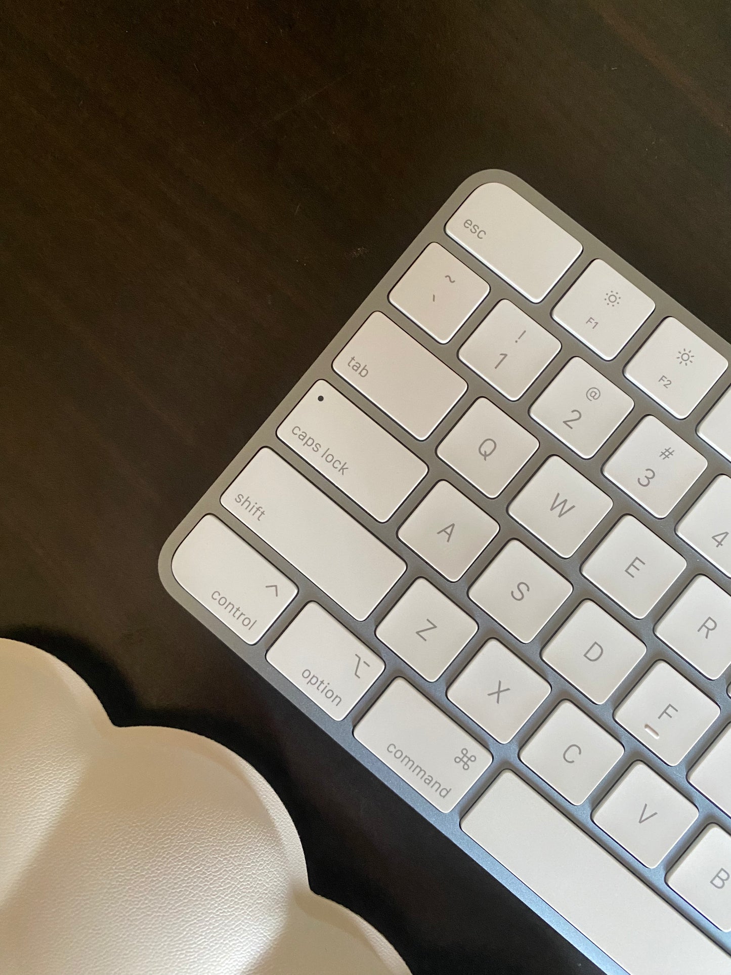 【當日出貨】｜A2520 Apple 超稀有水藍色巧控鍵盤with Touch ID｜九成新以上 ｜註冊保固90天
